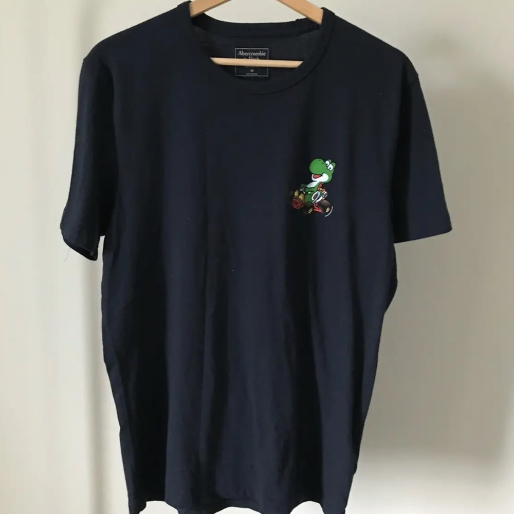 Abercrombie & Fitch × Nintendo Mario Kart Yoshi Tee – Navy– Size XXL